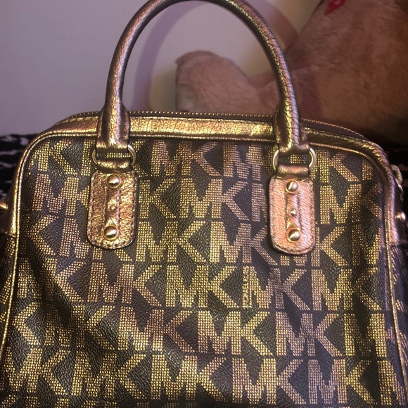 Michael Kors hand bag - Picture 2 of 3